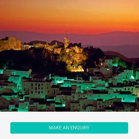 Stylish 3 Bed House 2 Bathrooms, With Patio, Roof Terrace And Communal Pool 5 Minutes Away From The Beautiful Spanish White Village Of Pueblo And Only 20 Mins From The Sea 컨트리하우스 카사레스