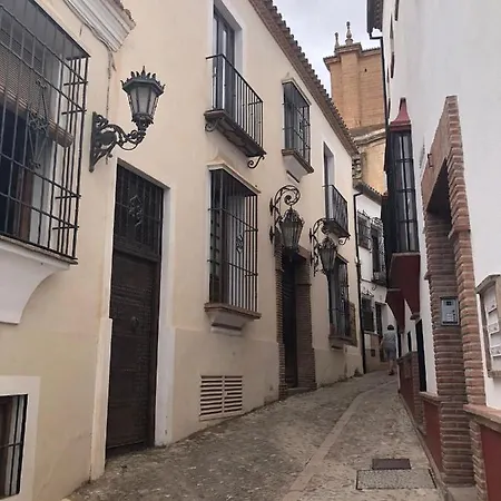 Stylish 3 Bed House 2 Bathrooms, With Patio, Roof Terrace And Communal Pool 5 Minutes Away From The Beautiful Spanish White Village Of Pueblo And Only 20 Mins From The Sea 카사레스