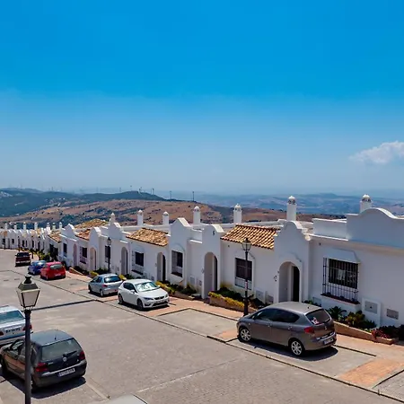 Casa Casares: Stylish Retreat With Pool And Terraces Country house Casares