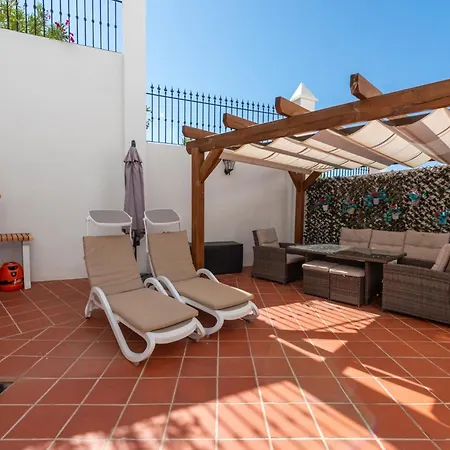 Casa Casares: Stylish Retreat With Pool And Terraces Casares